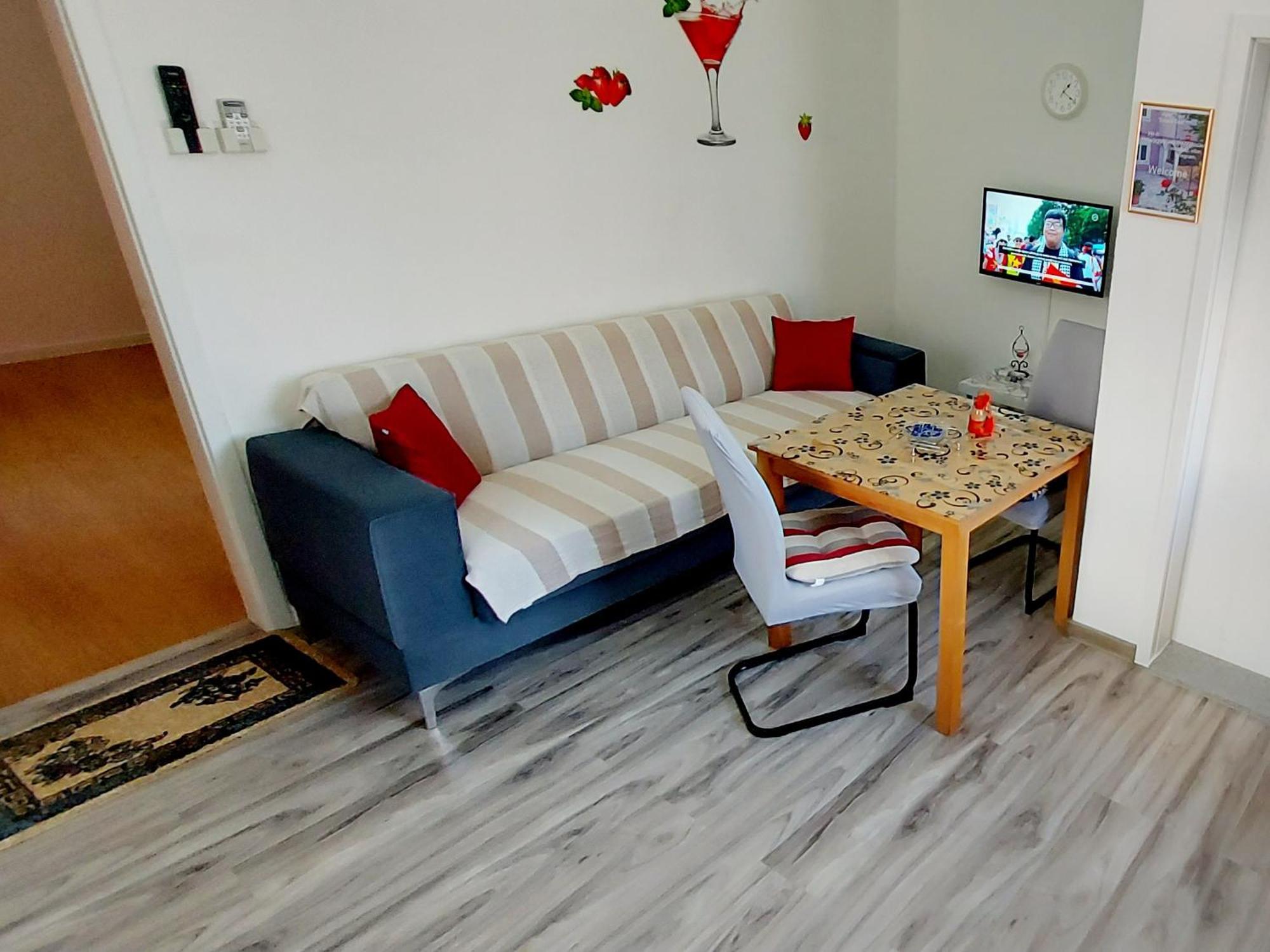 Ema & Sea Apartment'S Pula Ngoại thất bức ảnh